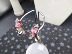 coro rose ears a